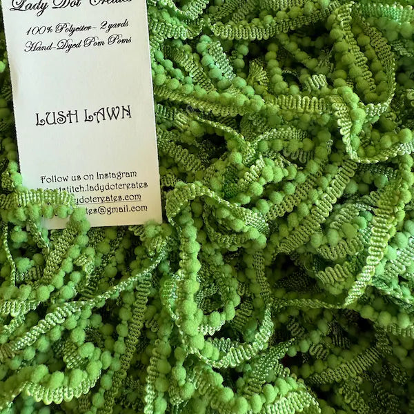 Lush Lawn Pom Pom