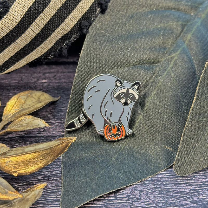Raccoon Needleminder