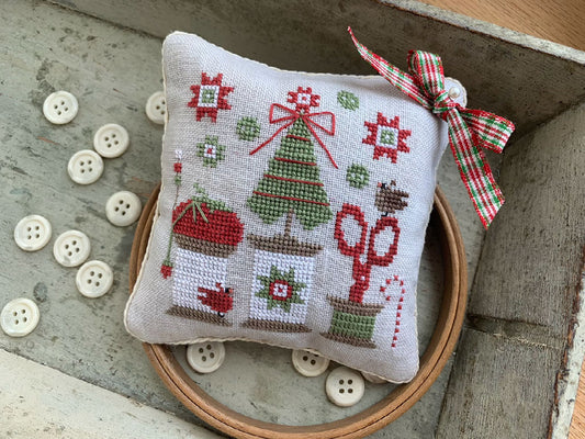 Christmas Spools Pinkeep