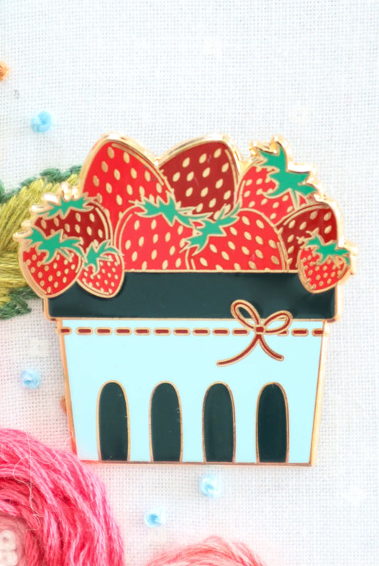 Strawberry Basket Magnetic Needleminder