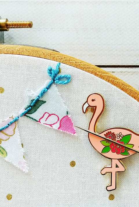 Flossie the Flamingo Magnetic Needleminder