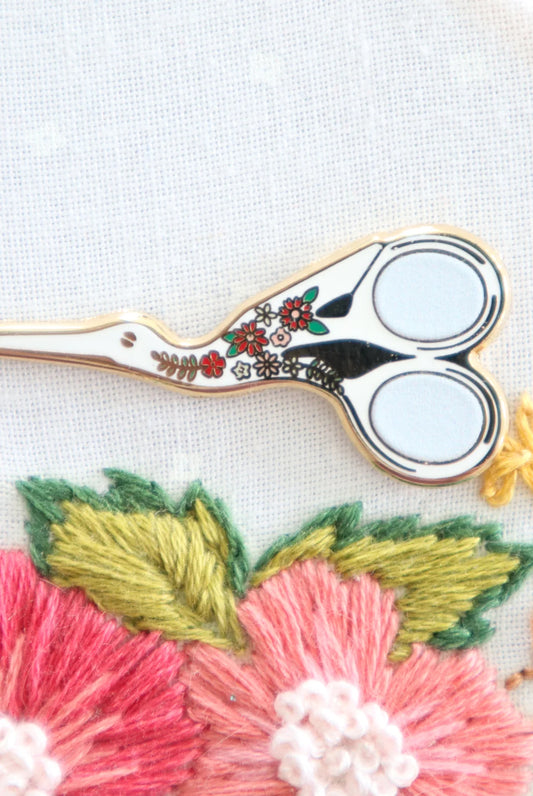 Embroidery Scissors Magnetic Needleminder