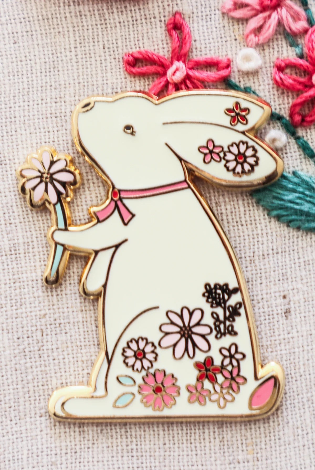 Floral Bunny Magnetic Needleminder