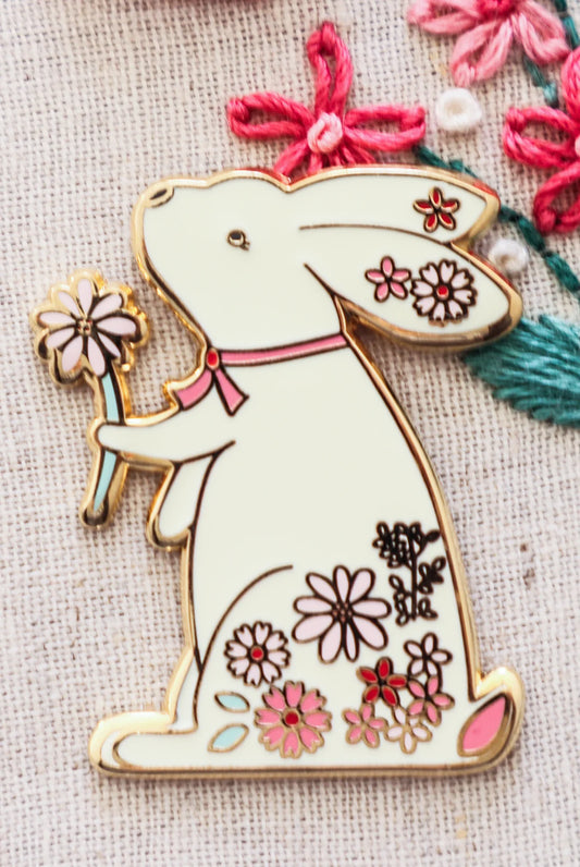 Floral Bunny Magnetic Needleminder