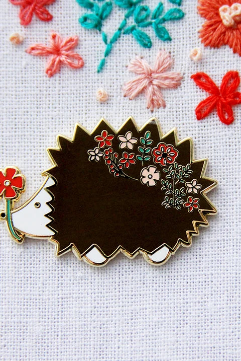 Floral Hedgehog Magnetic Needleminder