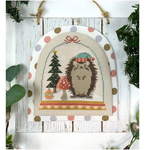 Winter Forest Snowglobes 4 HedgeHog
